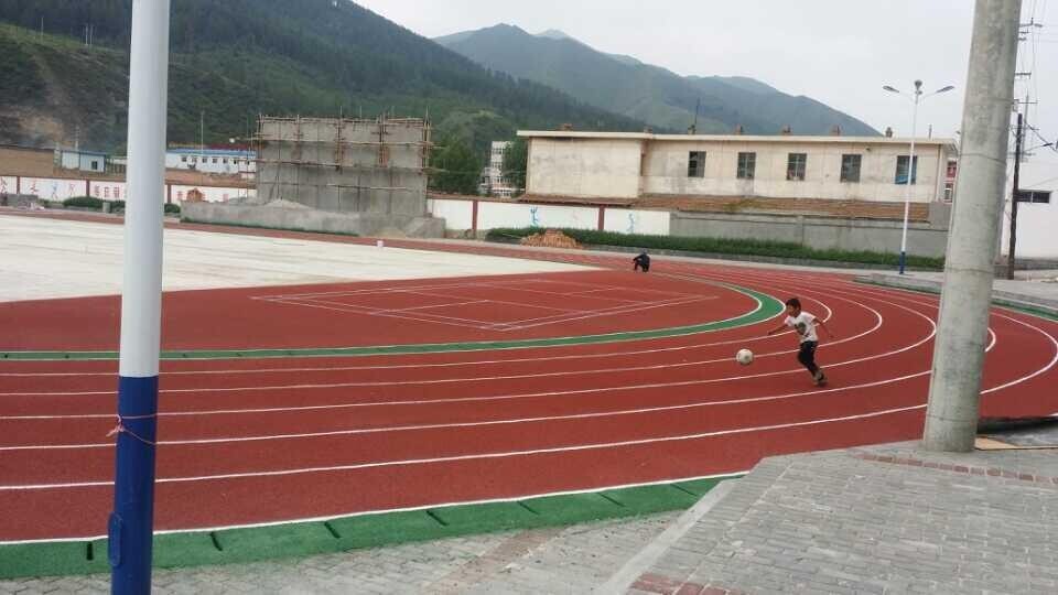 甘肃甘南州夏河县体育馆塑胶跑道